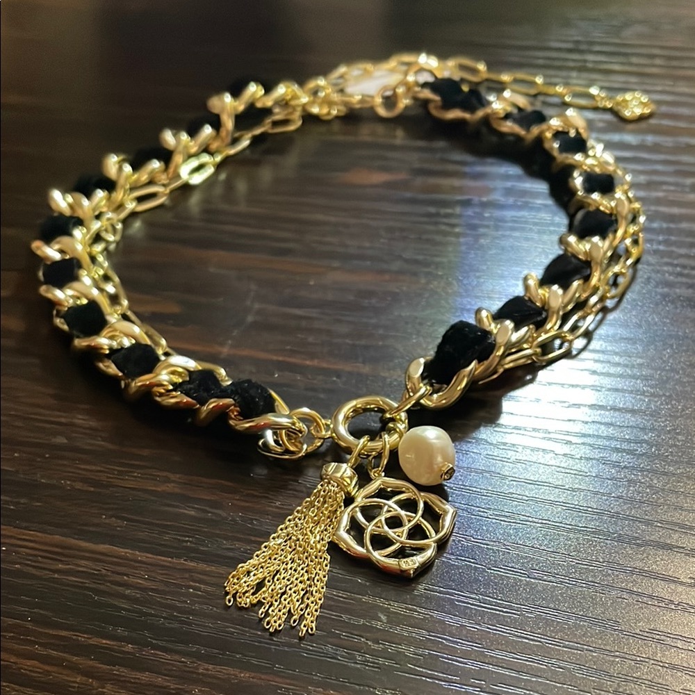 Kendra Scott Everleigh Gold Velvet Necklace in Black